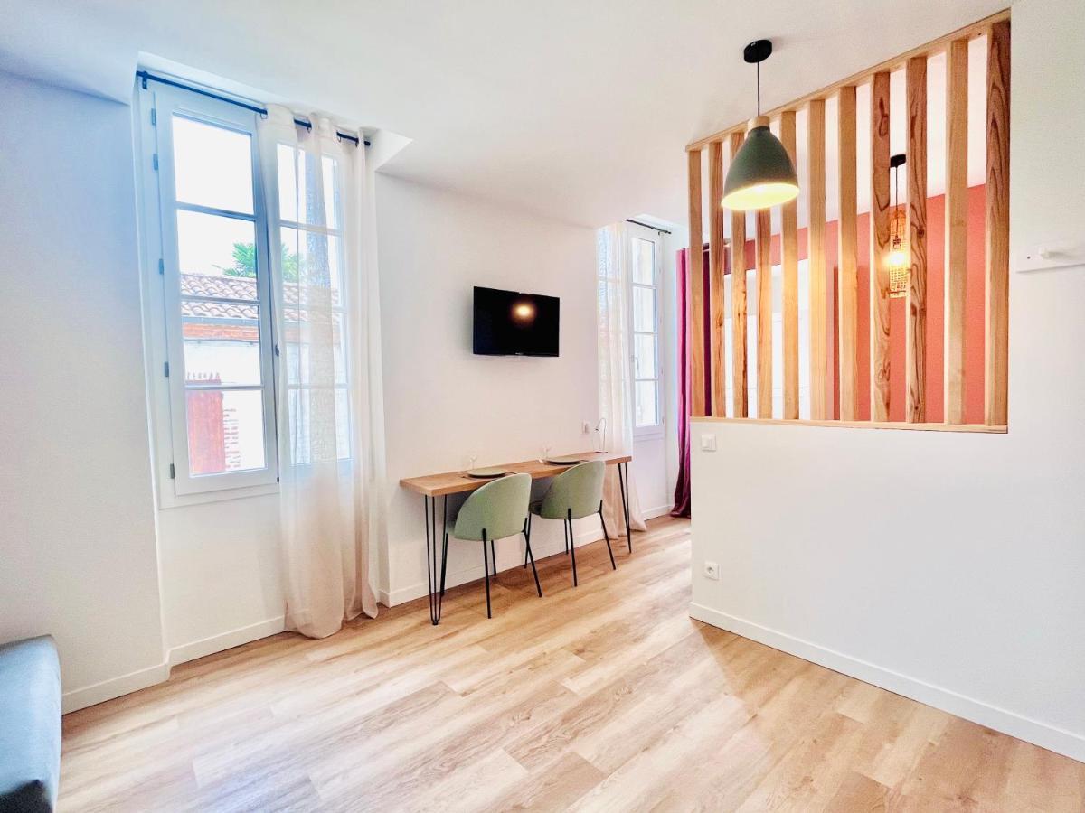 Le Quai 3 - Studio Neuf Lumineux Calme - Clim - Wifi - Gare A 200M アジャン エクステリア 写真
